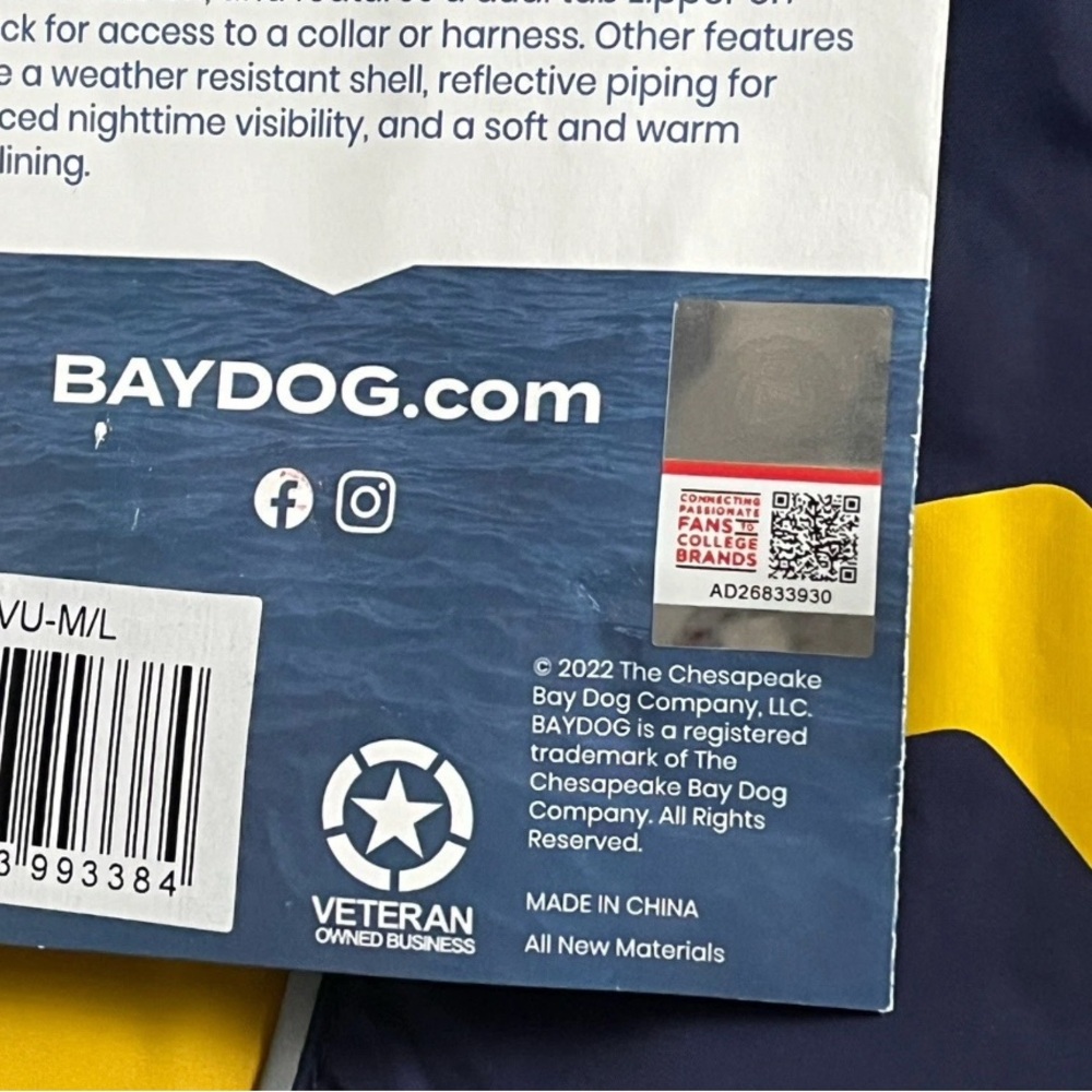 NCAA WEST VIRGINIA Baydog Saginaw Fleece Lined Dog Jacket Size M/L - NEW - Picture 3 of 4